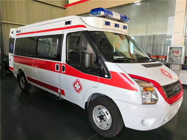 汶川县福特V362救护车